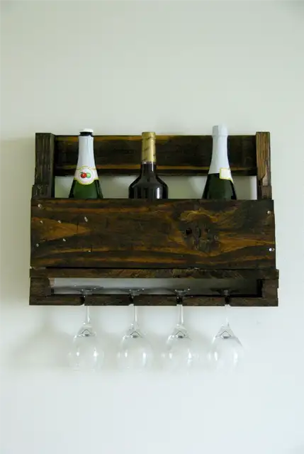 diy-pallet-wine-rack-finished