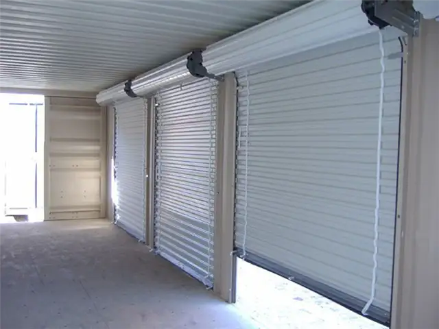 Рулонные гаражные двери