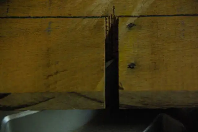 diy-pallet-wine-rack-cutting-mark