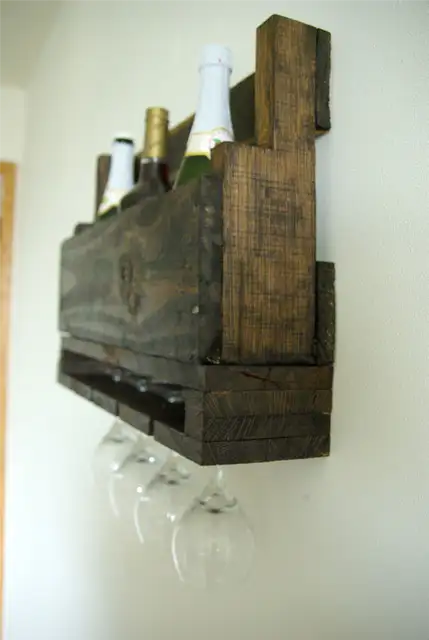 diy-pallet-wine-rack-side-view