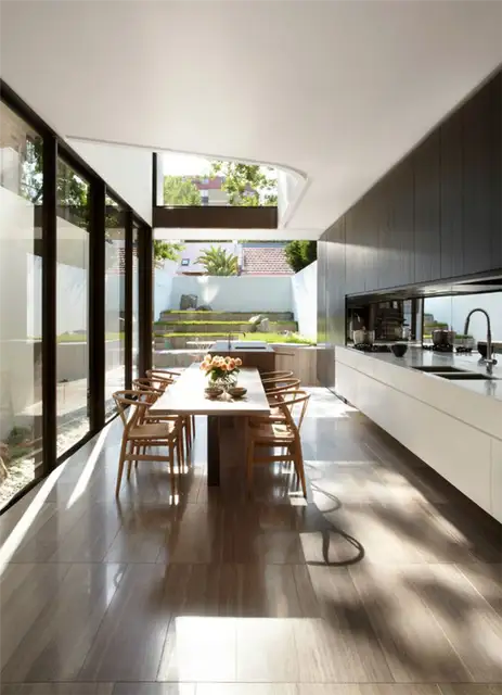 open-space-concept-open-to-the-front-yard
