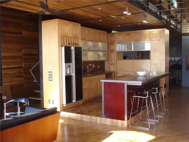 Bold-Basement-Bar-Design