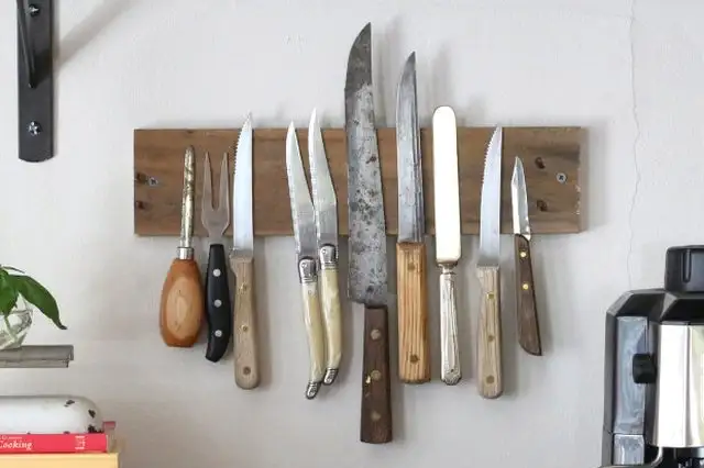 Настенный магнитный держатель для ножей diy