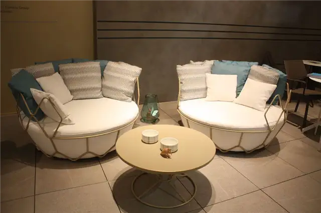 Robert lounge Gravity swing-sofa