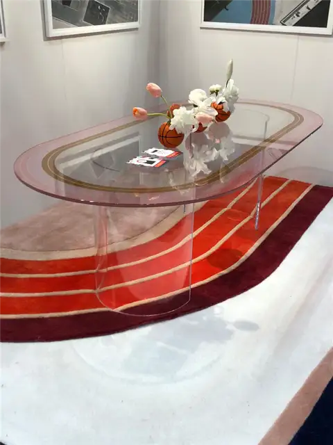 Стеклянный стол Track Glass Table от An Aesthetic design