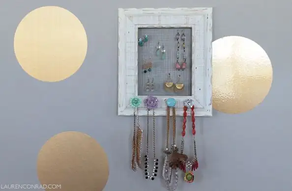 Проволочный экран для держателя украшений
