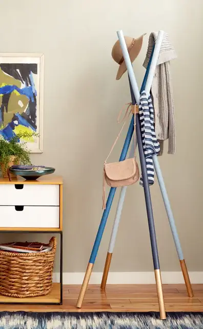 Стильная вешалка dpwel dIY