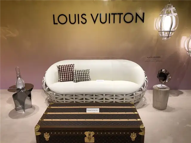Louis Vuitton - мебель