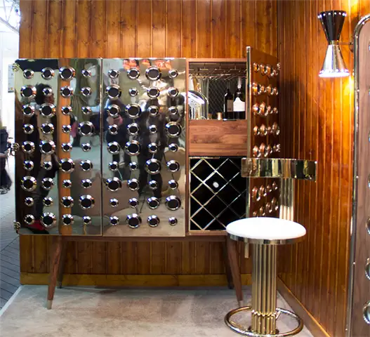 monocles-cabinet-open