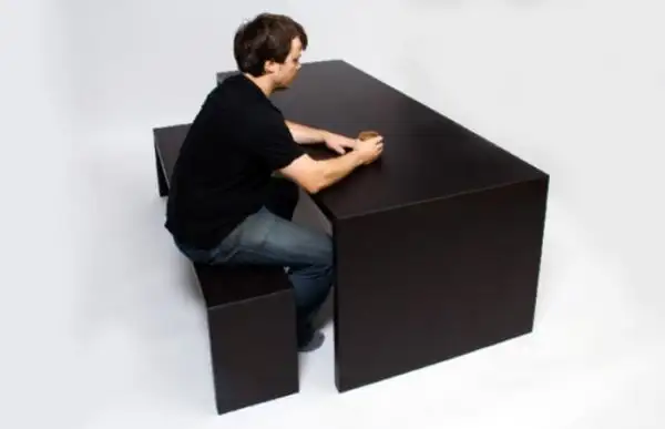 thermochromic-table-2-IIHIH-740x477