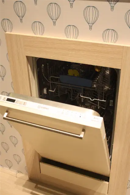 Посудомоечная машина Indesit со стерилизацией