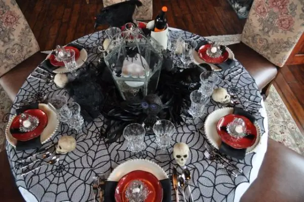 dsc_halloween-table-decor1