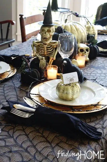 HaloweenSpookyTableSetting
