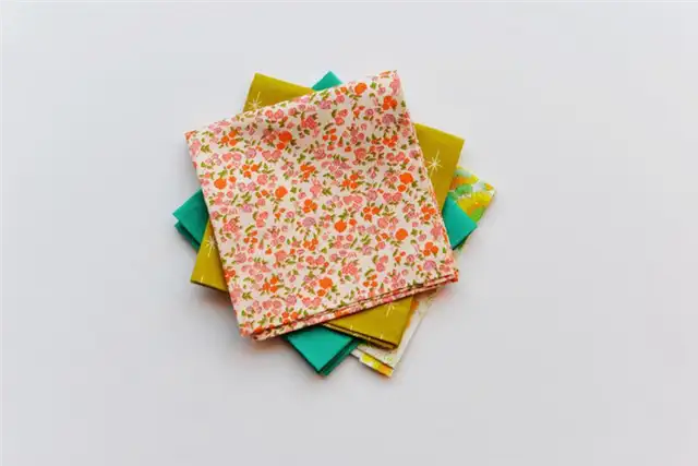 DIY (своими руками)-No-Sew-Fabric-Napkins--finished