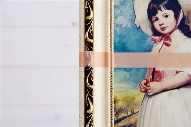 paint-dipped-picture-frames-tape