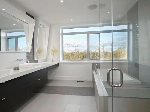 The-Double-J-bathroom