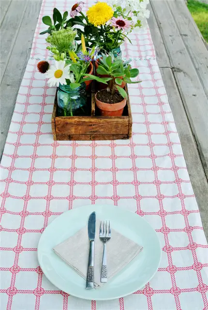 бегунок для стола из чехла для подушки DIY (своими руками)