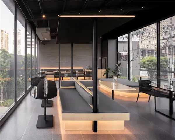 Дизайн интерьера кофейни Kaizen Coffee Shop от space+craft - сидячие места