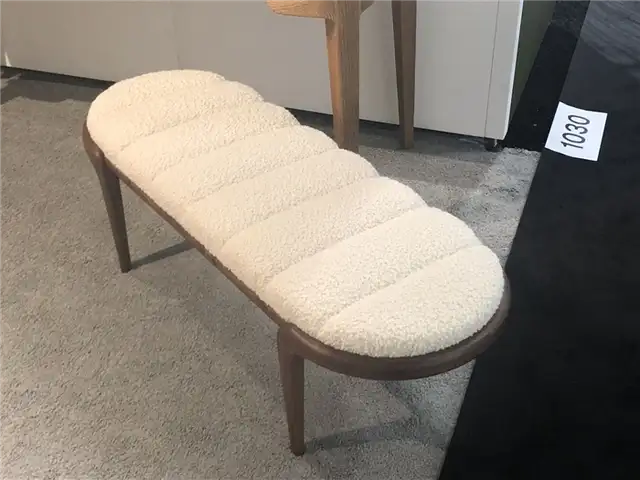 Скамья Margot от компании Chapter and Verse furniture