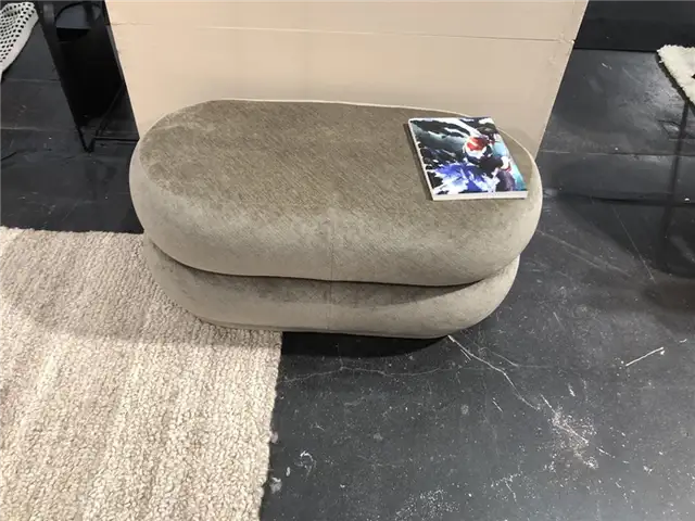 Маленькая скамейка с мягкой обивкой от Ferm Living