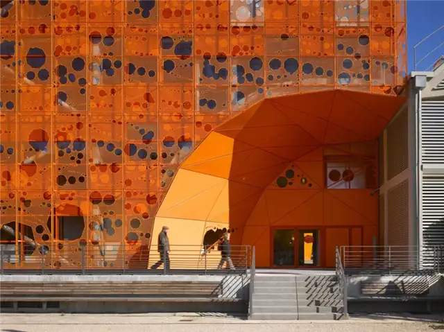 Jakob + Macfarlane Architects Вход в здание