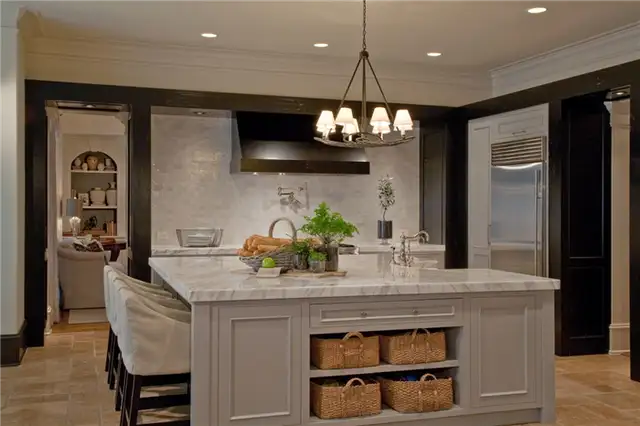 Pineapple House Большой кухонный остров