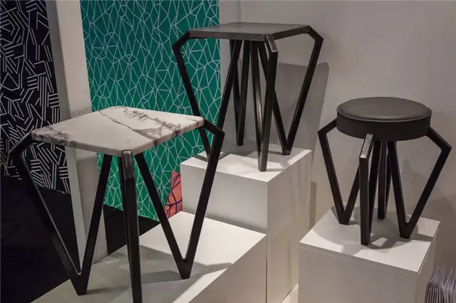 Дизайн маленького кофейного столика Spider
