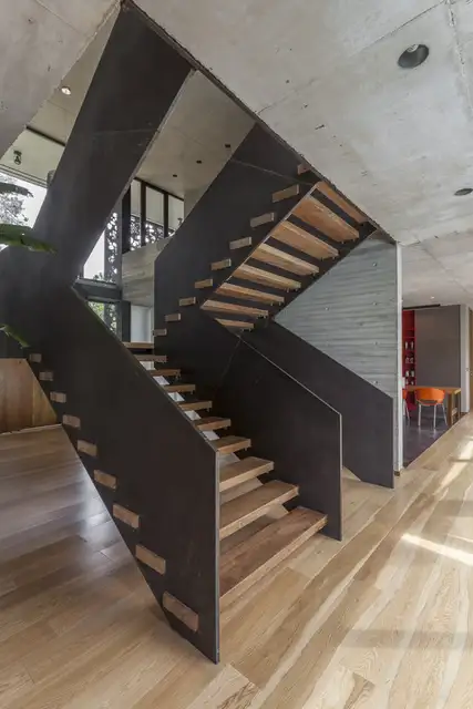 лестничная конструкция casa hk