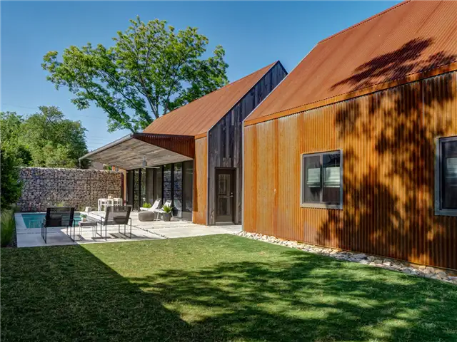Casa Linder с габионным забором от Buchanan Architecture Privacy On Pool