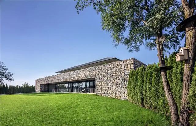 Дом для наблюдения с габионными стенами I-O architects Decor Architecture