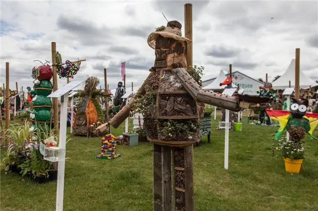 Удивительный конкурс пугал RHS Hampton - Хэллоуин на Хэллоуин