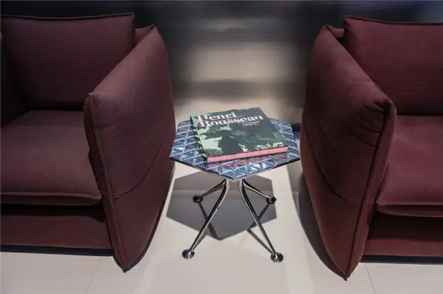 Шестиугольный столик от Александра Жирара для vitra