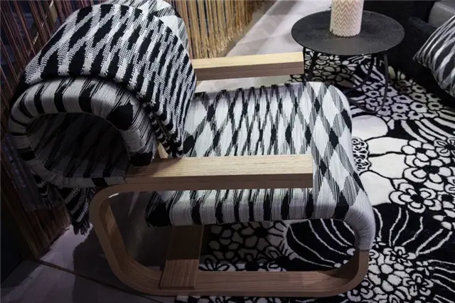 черно-белое кресло missoni home daniela
