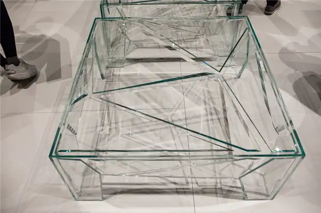 Геометрический кофейный столик Glass Italia - полностью из стекла