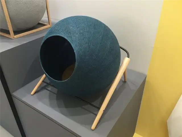 Кровать для кошек шар