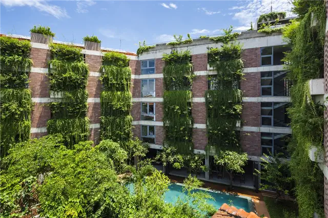 Внутренний двор отеля Atlas Hotel Hoian по проекту Vo Trong Nghia Architects