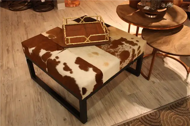 Стул UMA из волоса на шкуре