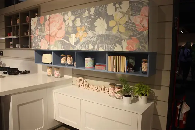 Arrex Cucine с красивой угловой планировкой