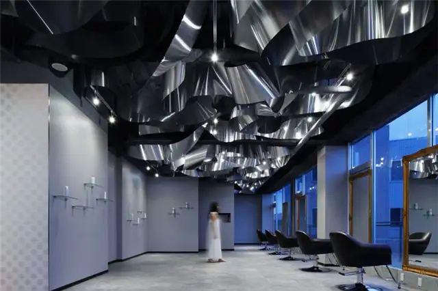 Проволочный счетчик How Fun Hair Salon Design by JC Architecture
