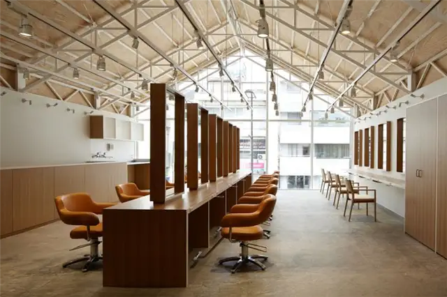 Проволочный счетчик How Fun Hair Salon Design by JC Architecture