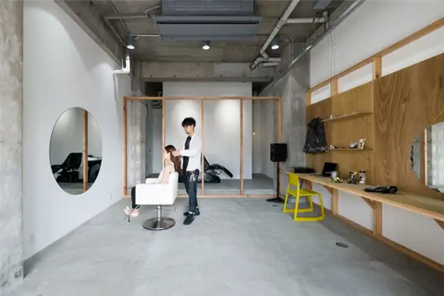 Оборудовать парикмахерскую с бетонным полом