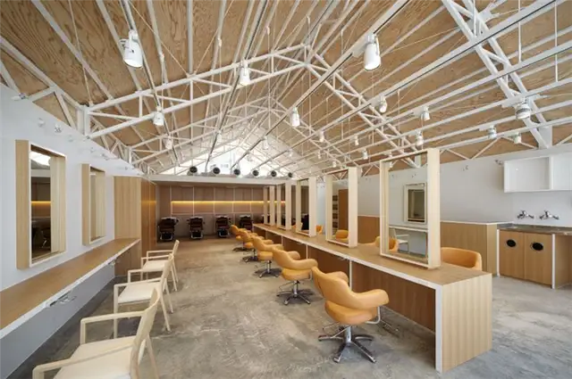 Проволочный счетчик How Fun Hair Salon Design by JC Architecture