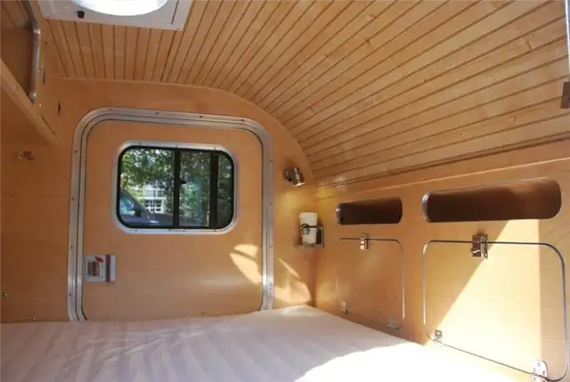 Интерьер прицепа High Camp teardrop