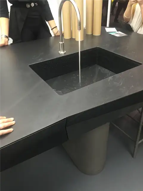Черная кухня Offmat