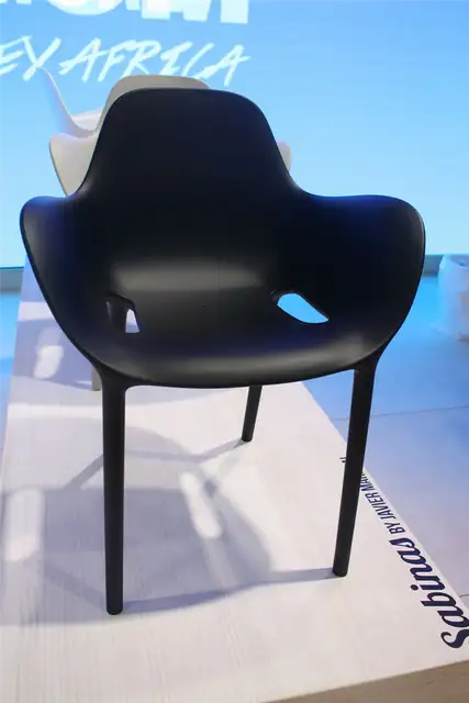 Черное кресло Vondom