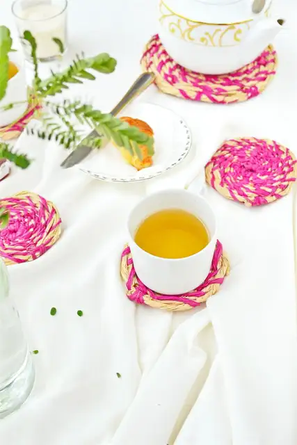 DIY (своими руками) подставки из рафии