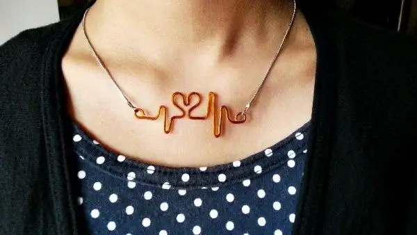 DIY (своими руками) сердцебиение ожерелье