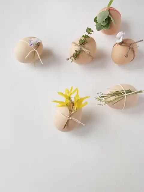 Яйца с цветочным декором