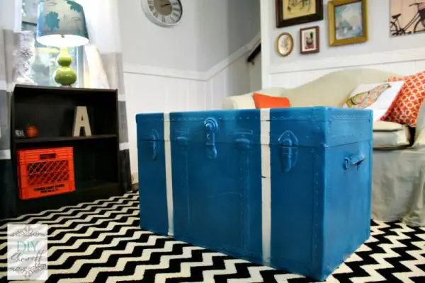 Tiffany-Co.-spray-painted-steamer-trunk