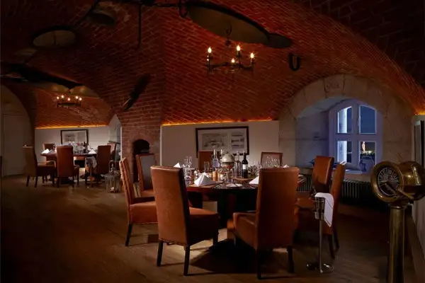 spitbank-fort-sea-hotel6